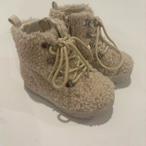 Open Edit Emery Sherpa Lace Up Boots Cream size 5